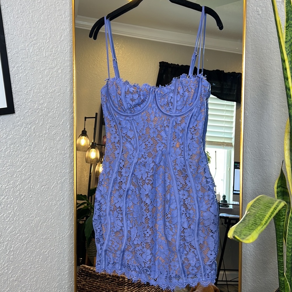 HOUSE OF CB 'Lala' Lavender Lace Mini Dress - Picture 15 of 17